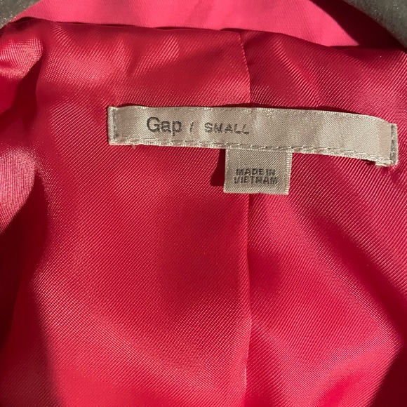 Gap trench coat style rain jacket in Barbie pink - Picture 3 of 5